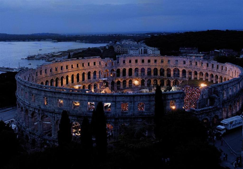 City Center Studio 4 Two Pula Eksteriør billede